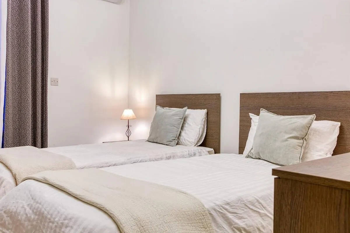 Central 3 Bedroom Modern Apartment In St Julians Saint Julian's