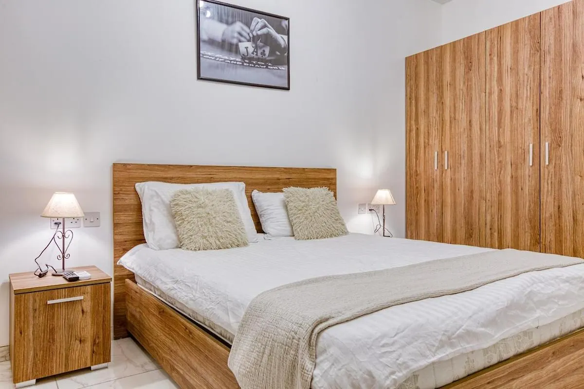 Central 3 Bedroom Modern Apartment In St Julians Saint Julian's