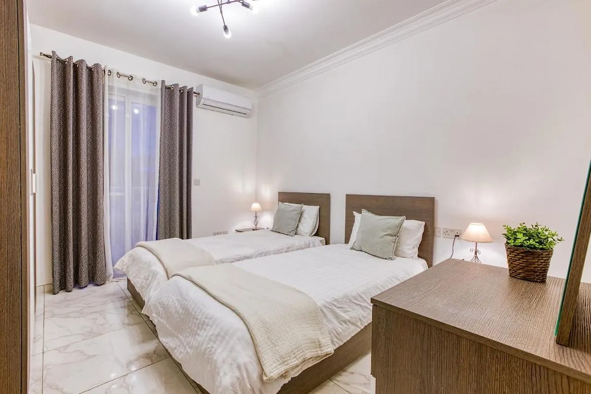 Central 3 Bedroom Modern Apartment In St Julians Saint Julian's